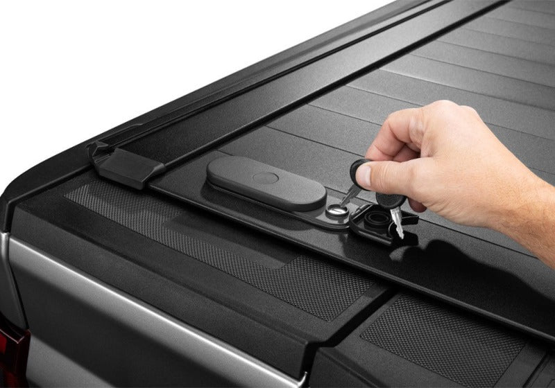 Retrax 21-26 Ford F-150 SuperCrew/SuperCab 5.5ft Bed &amp; F-150 Lightning RetraxPRO EZ-Off FRC-4000