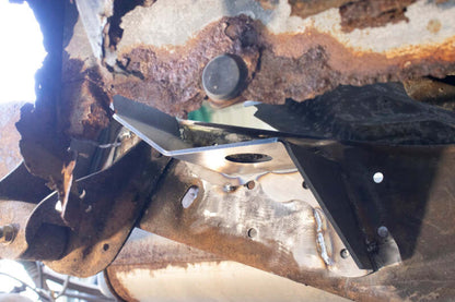 Rust Buster 1988-1998 Chevrolet &amp; GMC C/K 1500 &amp; 2500 Bed and Cab Mount Brackets - Left