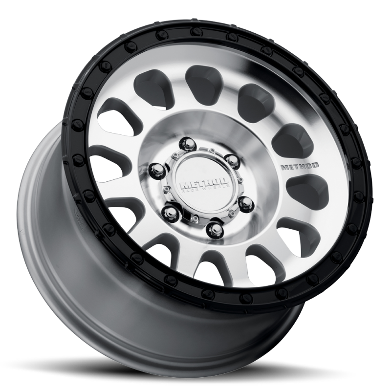 Method MR315 17x8.5 Gloss Black Lip 8x6.5 130.81mm Wheel