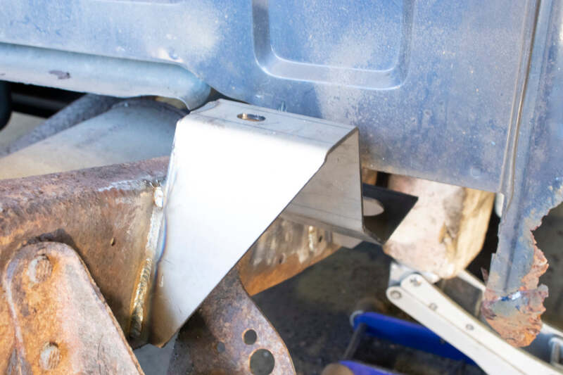 Rust Buster 1988-1998 Chevrolet &amp; GMC C/K 1500 &amp; 2500 Bed and Cab Mount Brackets - Left