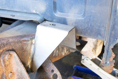 Rust Buster 1988-1998 Chevrolet &amp; GMC C/K 1500 &amp; 2500 Bed and Cab Mount Brackets - Left