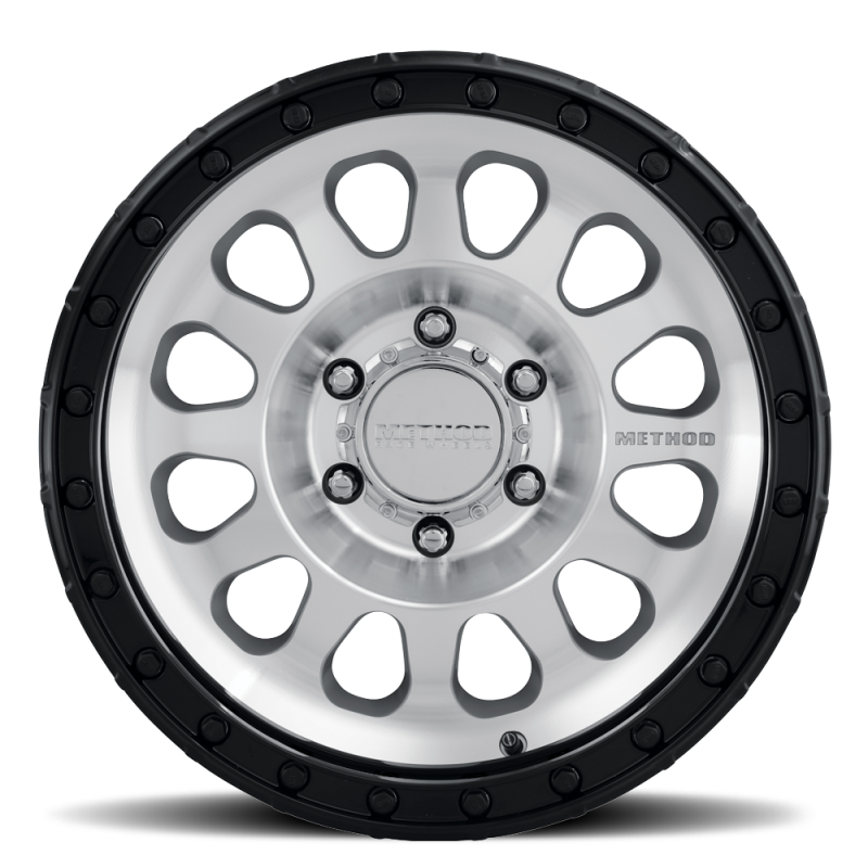 Method MR315 17x8.5 Gloss Black Lip 8x6.5 130.81mm Wheel