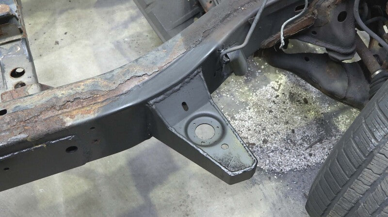 Rust Buster 4Runner &amp; FJ Cruiser Front Body Frame Mount - Right
