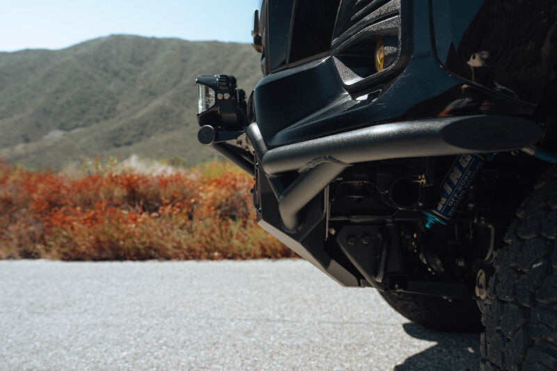 DV8 Offroad 23-23 Chevrolet Colorado Bolt-on Tube Front Bumper