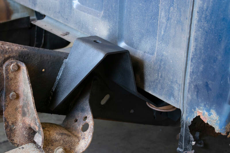 Rust Buster 1988-1998 Chevrolet &amp; GMC C/K 1500 &amp; 2500 Bed and Cab Mount Brackets - Left