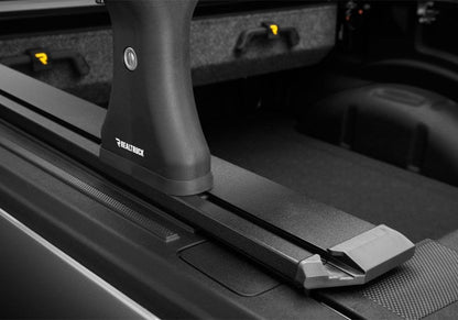 RealTruck 19-26 RAM 1500 5.7ft Bed w/RAMBOX (w or w/o MultiFunc Tailgate) RetraxPRO EZ-Off FRC-4000